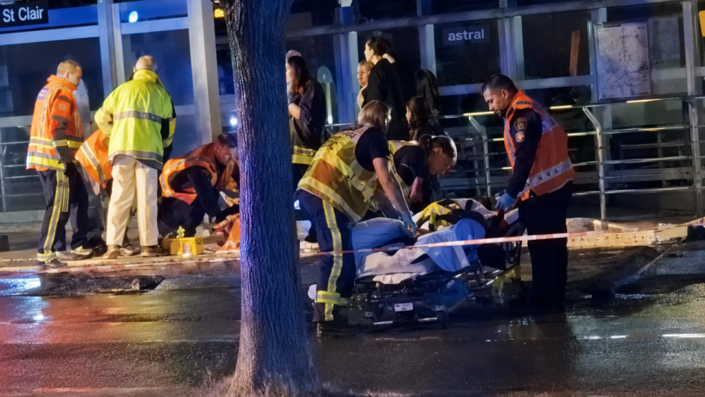 Un conductor atropella a varias personas en el noroeste de Francia y deja un muerto y una docena de heridos Un conductor atropella a varias personas en el noroeste de Francia y deja un muerto y una docena de heridos