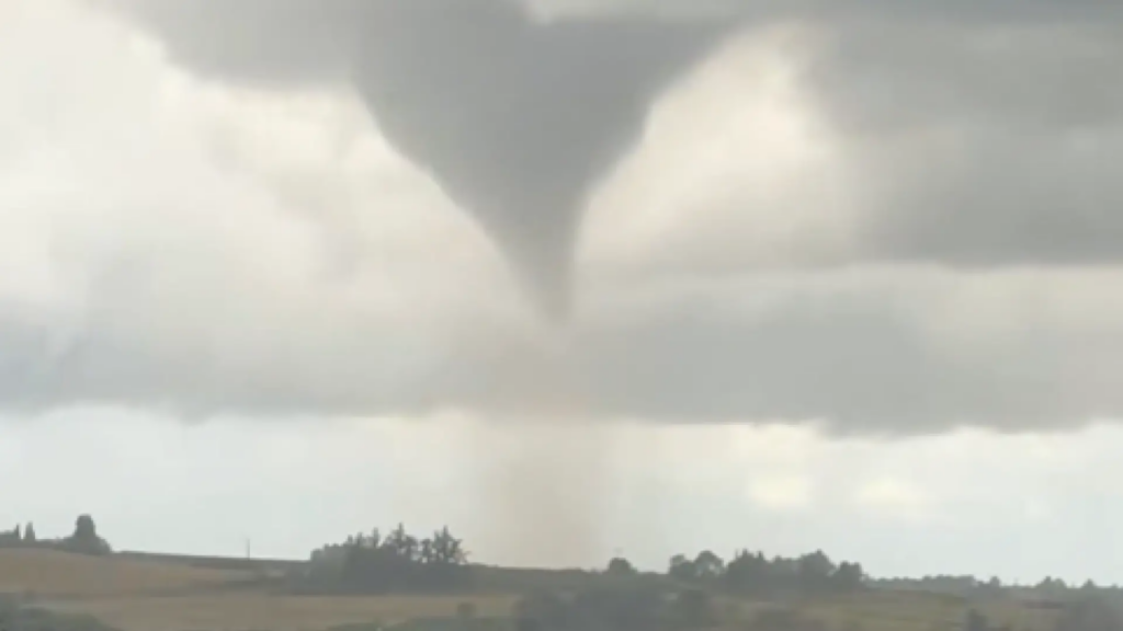 Un tornado causa daños y varios heridos en el sur de Francia, azotada por un frente de tormentas