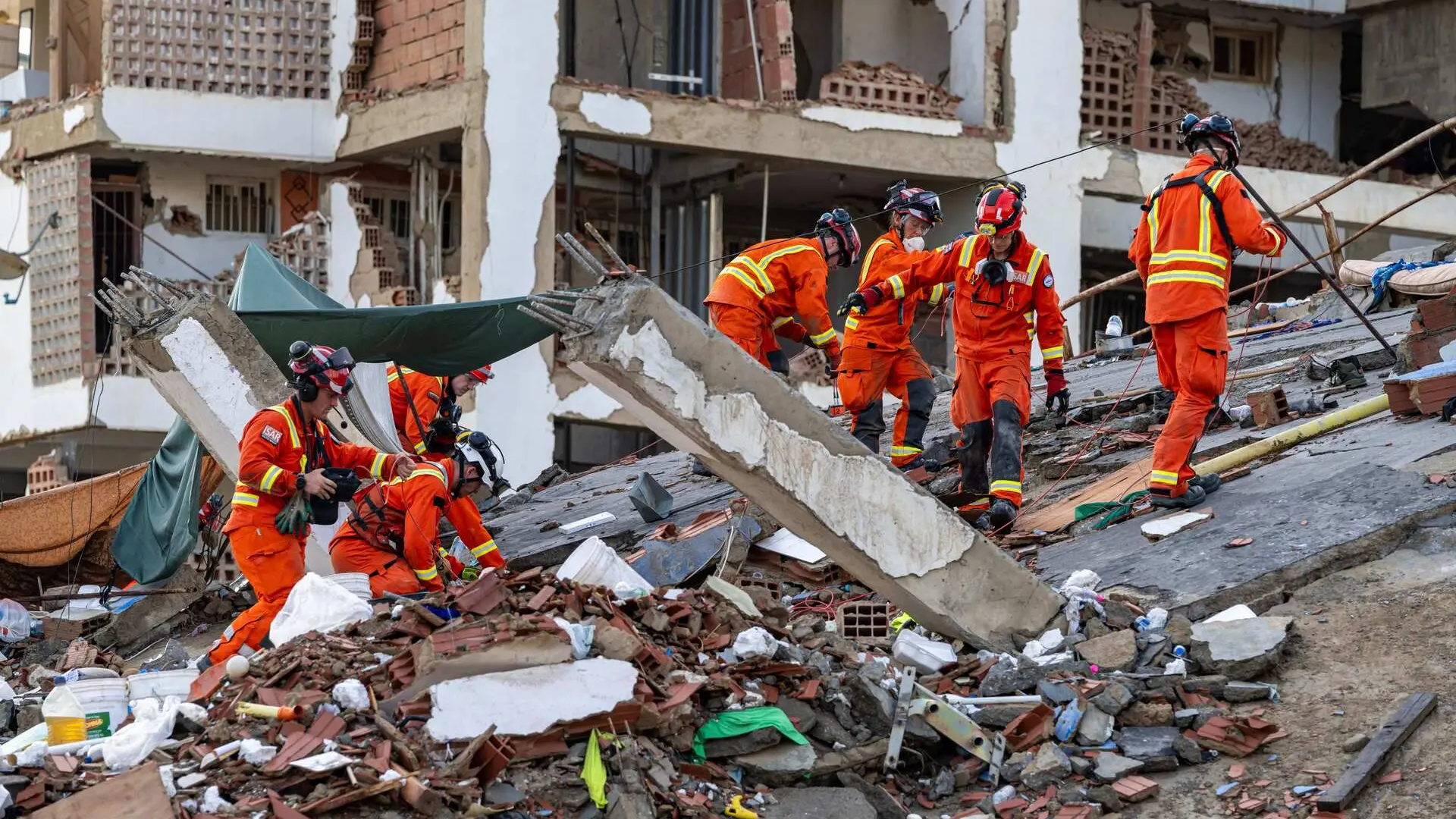 Venezuela supera los 6.500 muertos después de dos meses de los terremotos Venezuela supera los 6.500 muertos después de dos meses de los terremotos