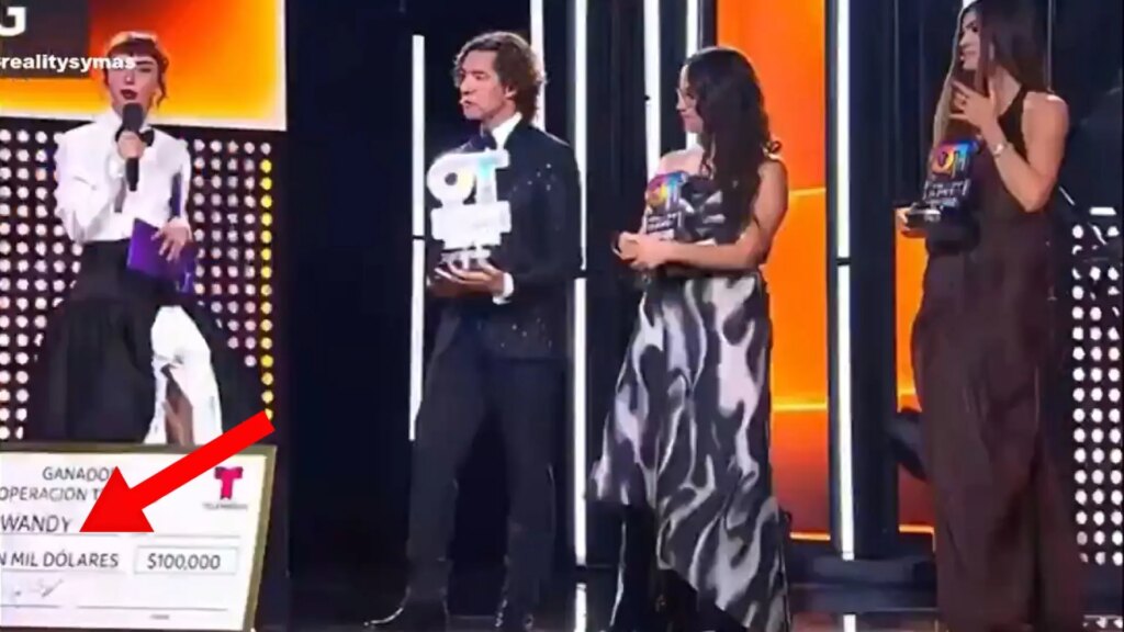el cheque reveló quién era la ganadora antes de que se anunciara