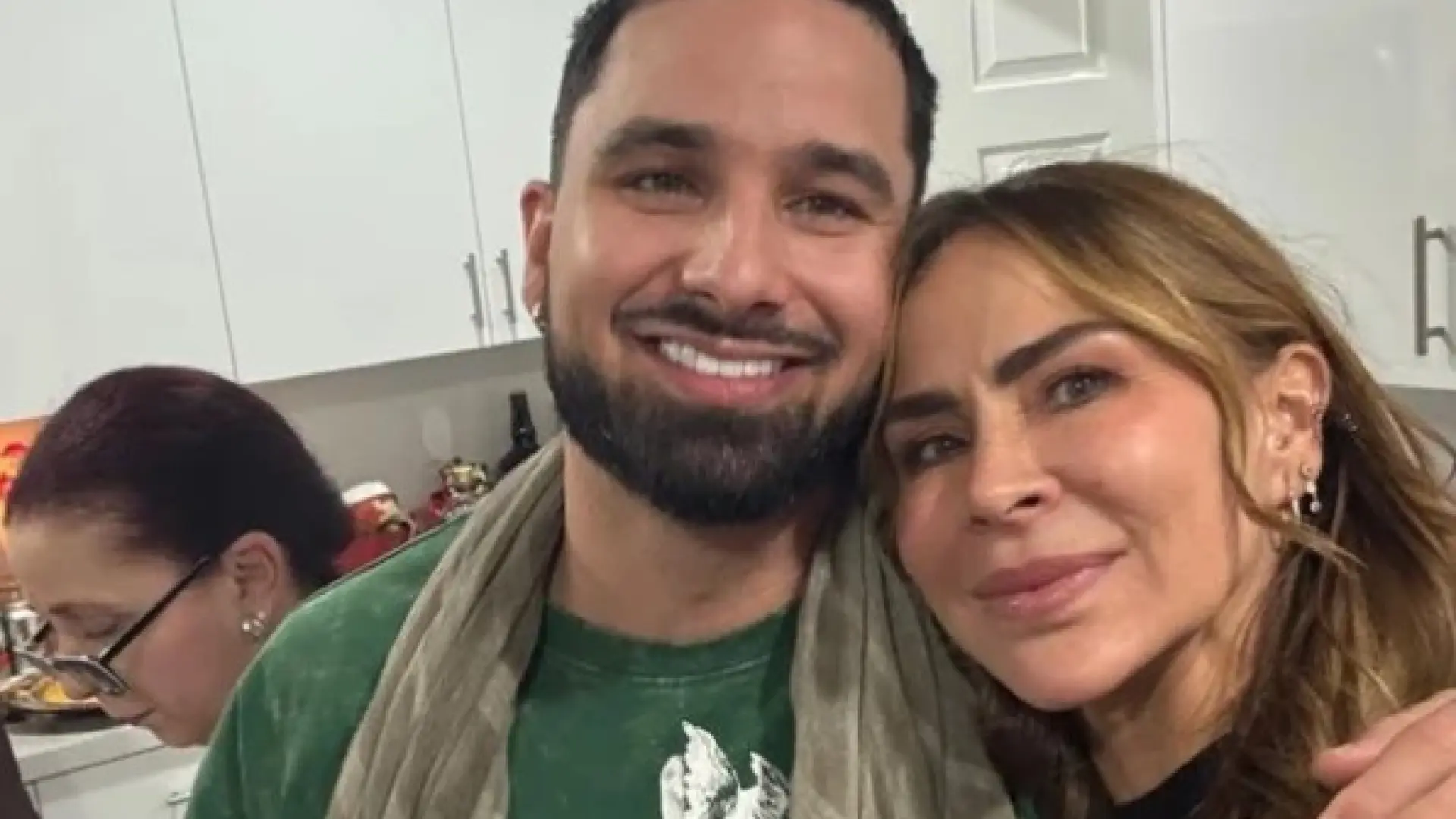 Aylín Mujica revela que las cenizas de su hijo fallecido a los 30 años descansarán en el «único» cementerio submarino del mundo Aylín Mujica revela que las cenizas de su hijo fallecido a los 30 años descansarán en el «único» cementerio submarino del mundo