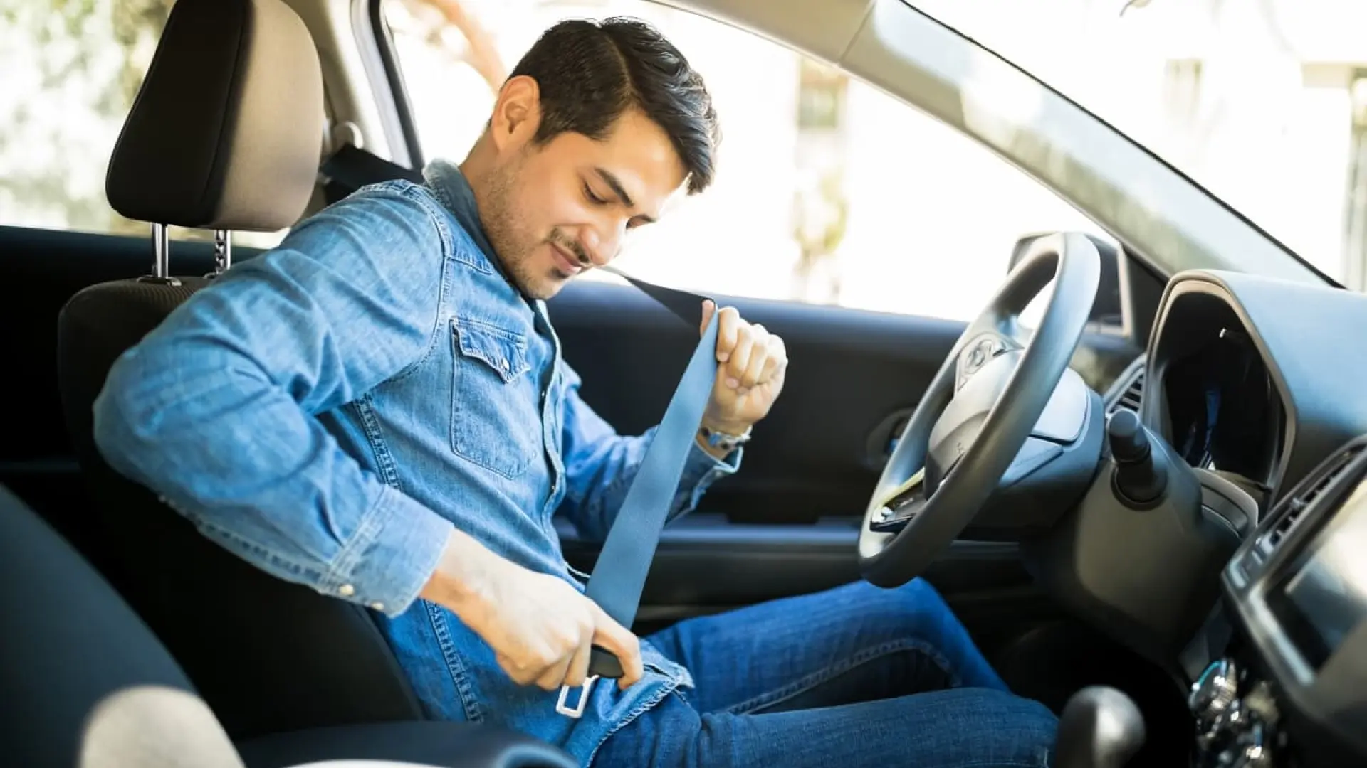 El accesorio para el cinturón que cada vez usa más gente: puede comprometer la seguridad El accesorio para el cinturón que cada vez usa más gente: puede comprometer la seguridad