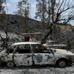 El horror de los hijos de víctimas del incendio de Los Gallardos tras hallar huesos en el coche familiar El horror de los hijos de víctimas del incendio de Los Gallardos tras hallar huesos en el coche familiar