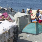 Los trabajadores de los servicios de limpieza de Ceuta, «al límite» por los miles de residuos que generan los migrantes