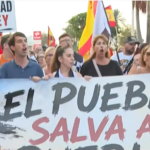 Los vecinos de Ceuta vuelven a la calle a protestar contra el espacio para migrantes previsto en el Muelle de Poniente