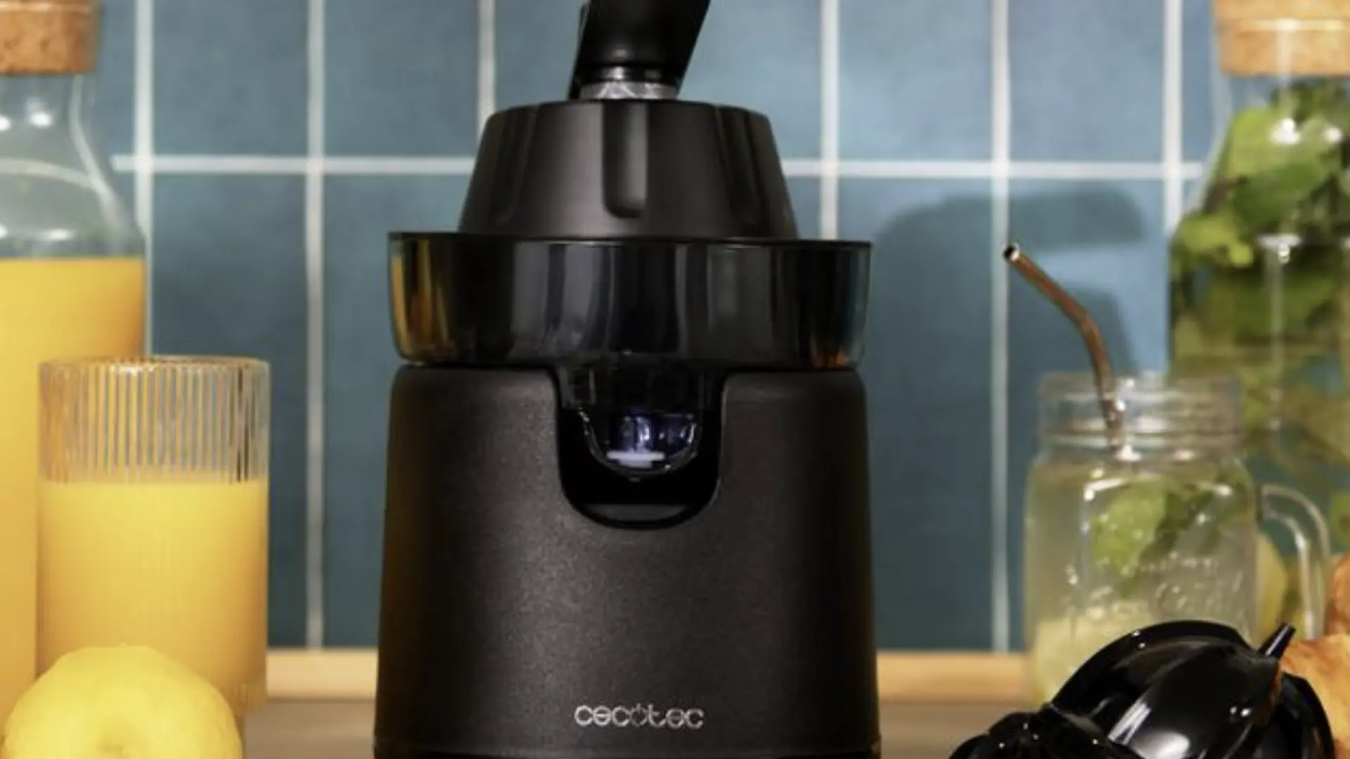 el exprimidor de Cecotec básico en cualquier cocina el exprimidor de Cecotec básico en cualquier cocina