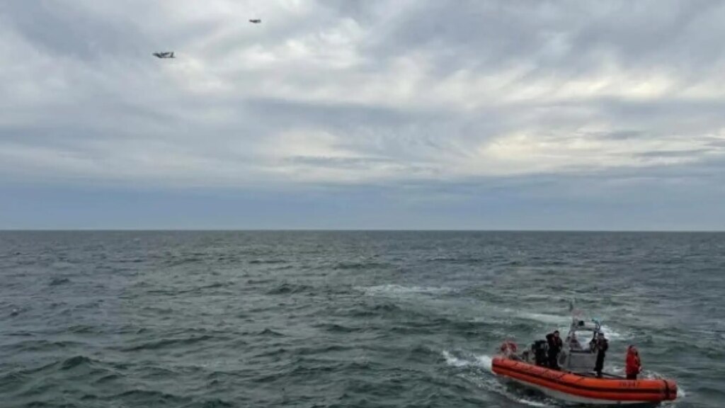 Hallan restos de la avioneta desaparecida frente a la costa de Massachusetts, cerca de Nantucket Hallan restos de la avioneta desaparecida frente a la costa de Massachusetts, cerca de Nantucket